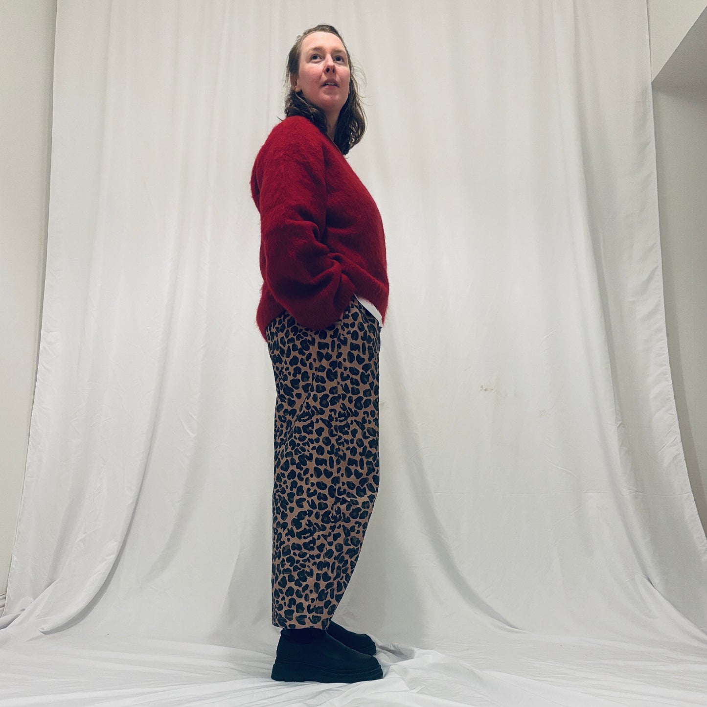 Leopard barrel-leg trousers